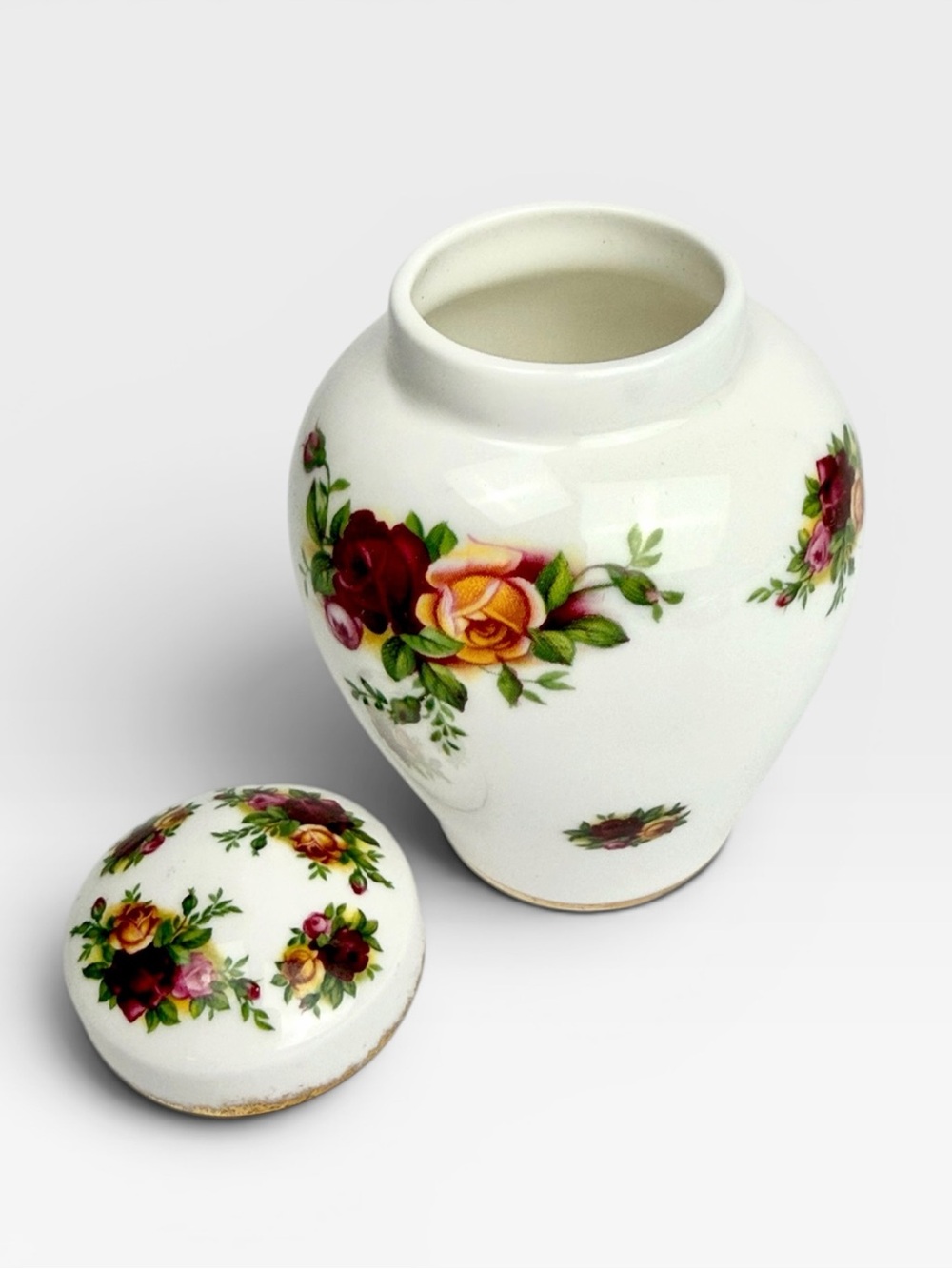 Royal Albert Old County Rose Small Ginger Jar With Lid  Bone China England